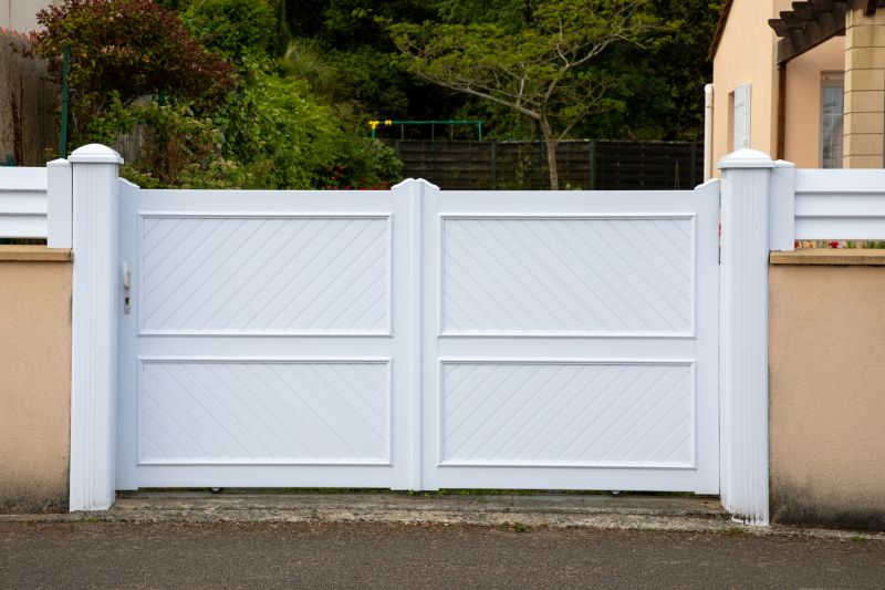 Vinyl Fence with Gate
